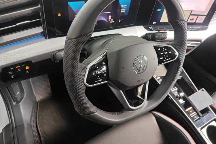 Used Volkswagen Lamando 2024 Lavida L 280TSI DSG Cool & Spicy Edition
