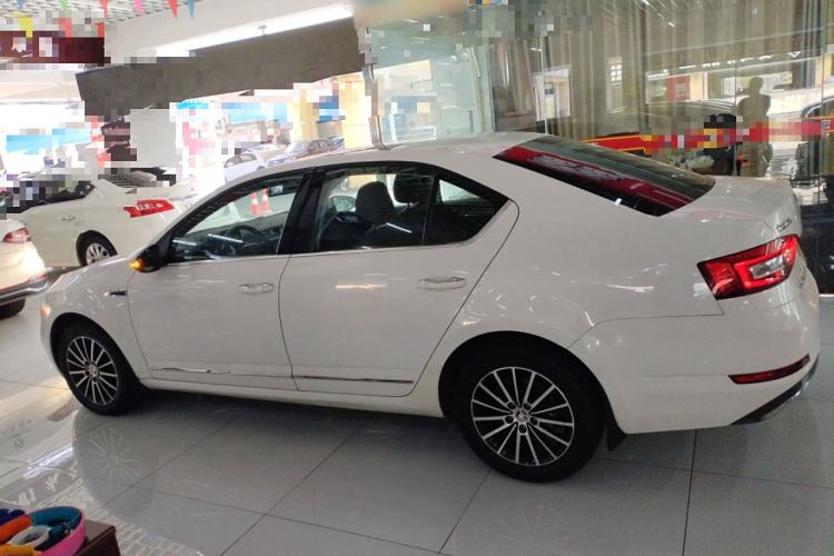 Used Skoda Octavia 2019 TSI230 DSG Luxury Edition