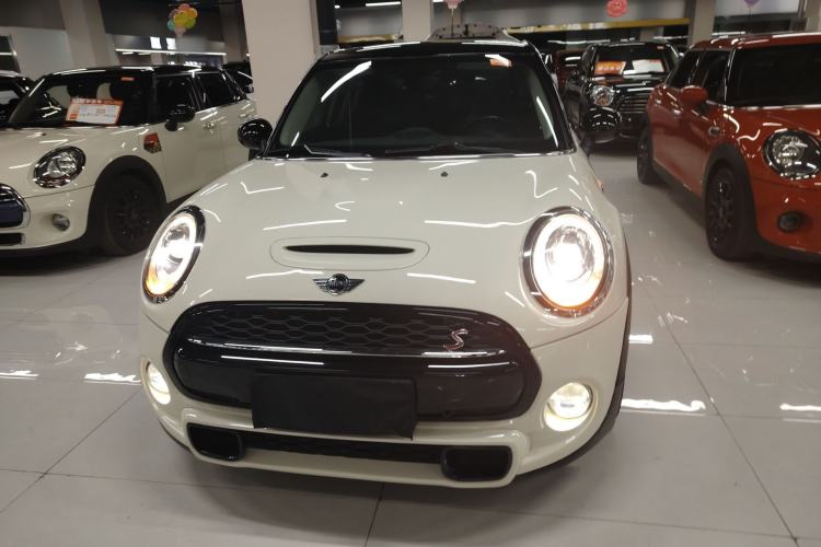 Used  MINI 2016 2.0T COOPER S Five-Door Edition

