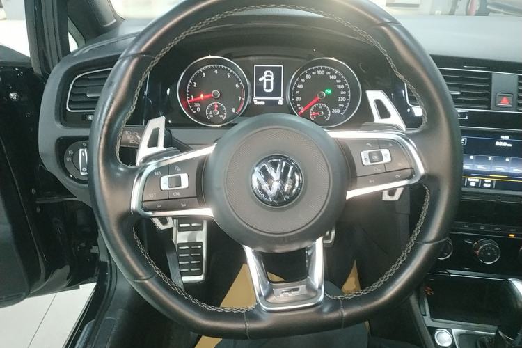 Used Volkswagen Golf 2017 280TSI Automatic R-Line Million-Vehicle Commemorative Edition