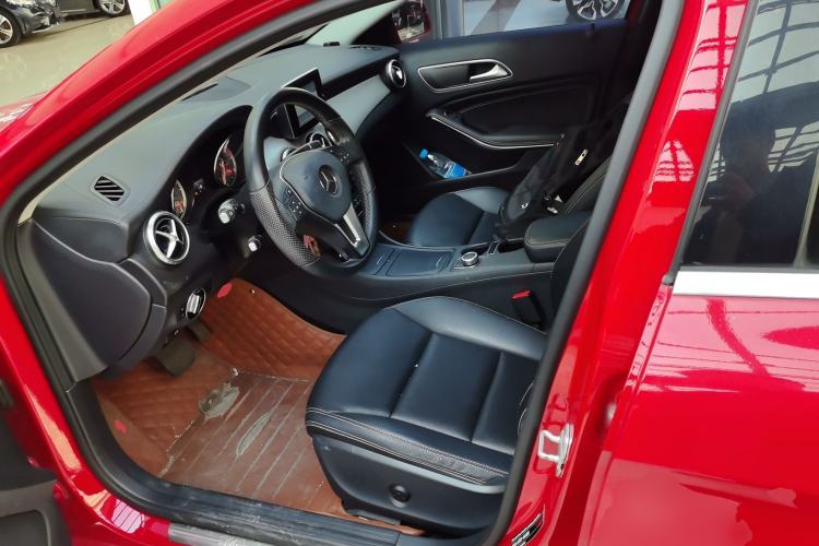 Used Mercedes-Benz GLA 2015 GLA 200 Fashion Model