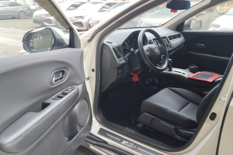 Used Honda Vezel 2015 1.5L CVT two-wheel drive Comfort trim
