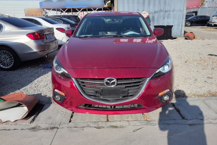 Used Mazda Mazda 3 Axela 2014 Sedan 1.5L Automatic Comfort Model

