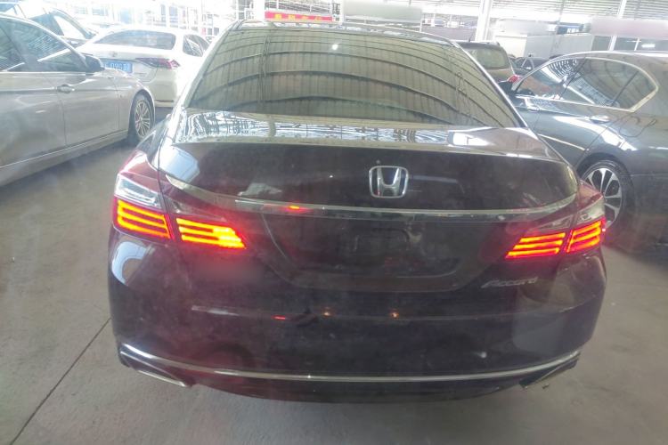 Used Honda Accord 2016 2.0L Comfort Edition

