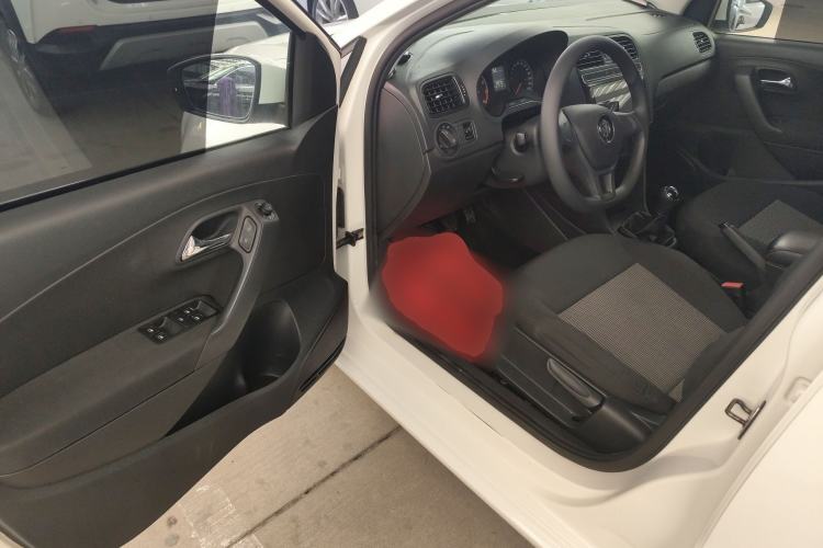 Used Volkswagen Polo 2016 1.4L Manual Fashion Model