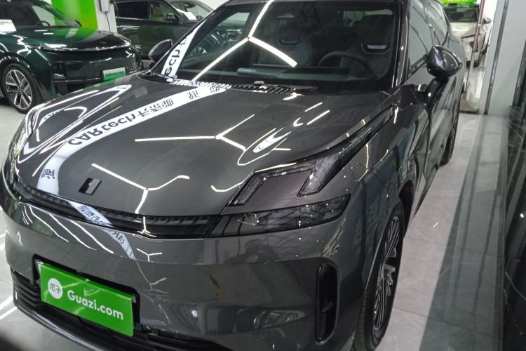 Used Lynk & Co 08 EM-P 2025 120km Long-Range Halo