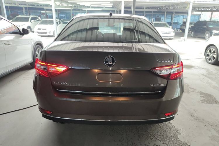 Used Skoda Superb 2016 TSI330 DSG Smart Drive Edition
