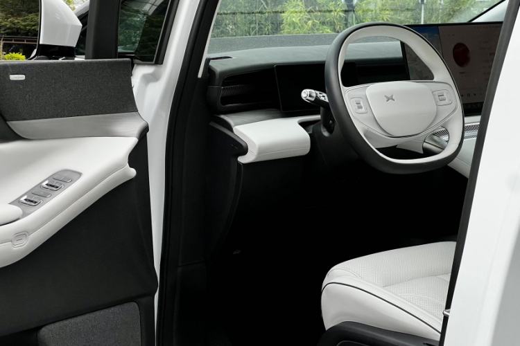 Used XPeng X9 2024 702 Ultra-Long Range Pro
