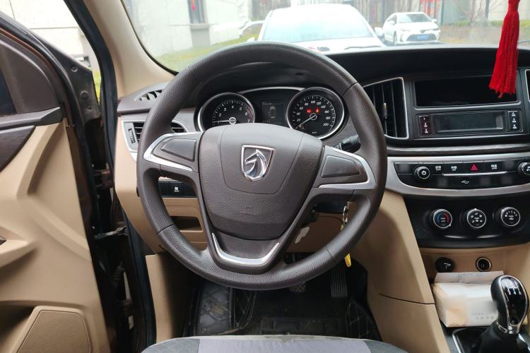 Used Baojun 730 2016 1.5L Manual Value Edition 7 Seats China V Emission Standard