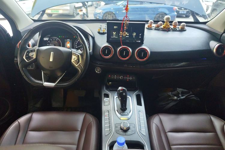 Used Wey VV5 2019 1.5T Two-Wheel Drive Color Pioneer
