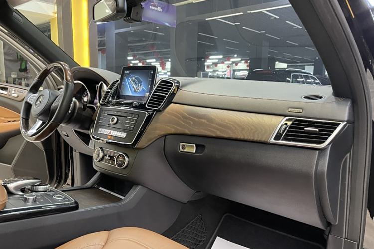 Used Mercedes-Benz GLS 2017 GLS 400 4MATIC Luxury Model
