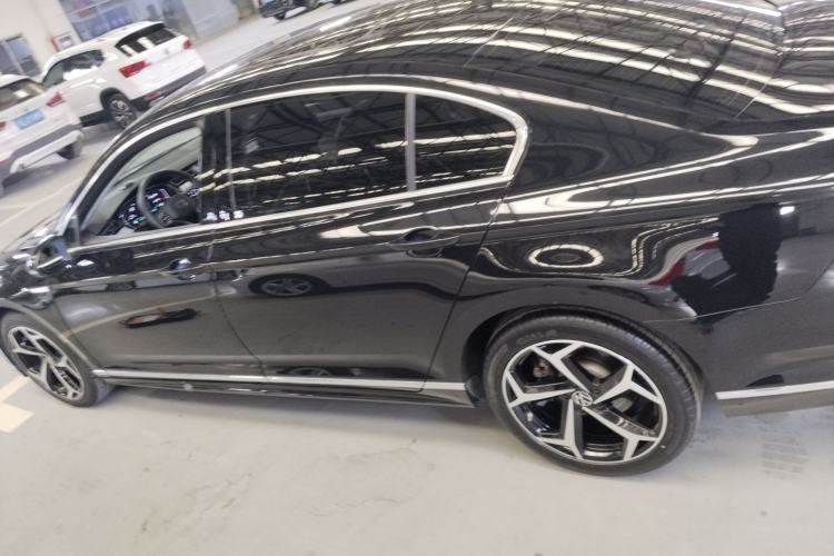 Used Volkswagen Magotan 2023 2 Million Units Commemorative Edition 330TSI DSG Luxury Version
