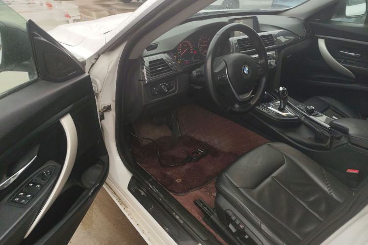 Used BMW 3 Series GT 2013 320i Leading Model
