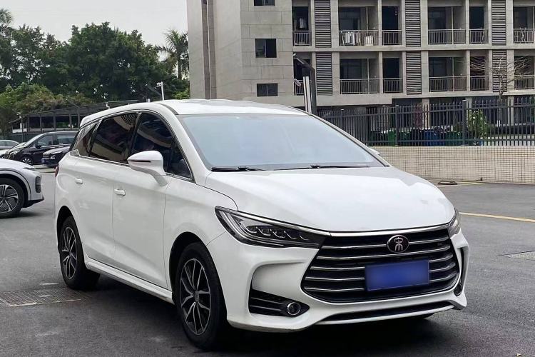 Used BYD Song MAX 2017 1.5T Manual Smart Connect Luxury 7-Seater
