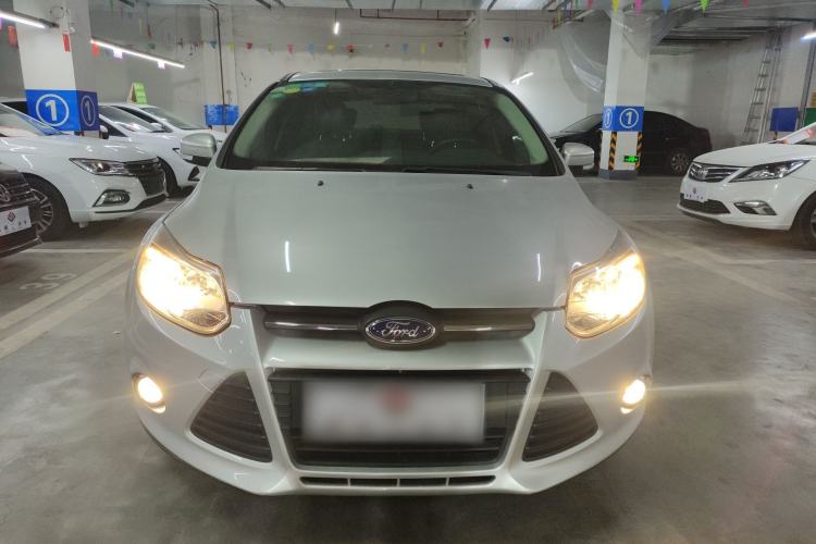 Used Ford Focus 2012 Sedan 1.6L Automatic Fashion Edition
