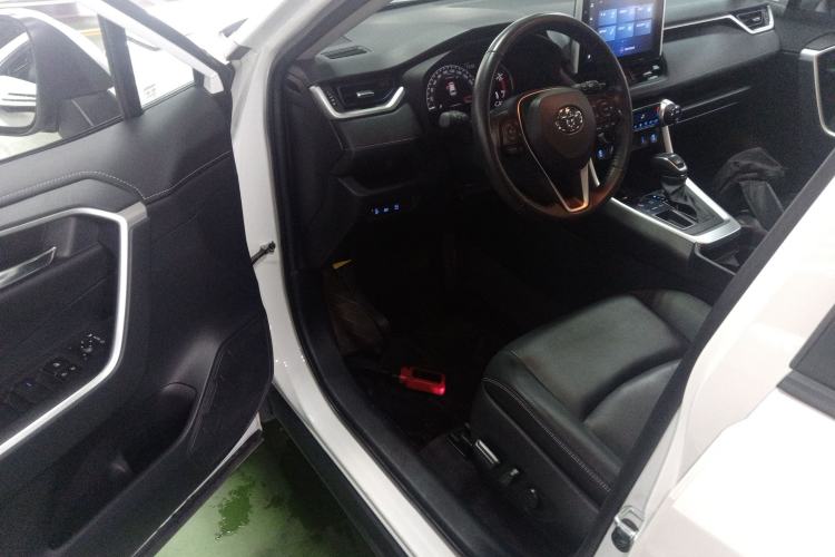 Used Toyota RAV4 2022 2.0L CVT Two-Wheel Drive Fashion Plus Edition