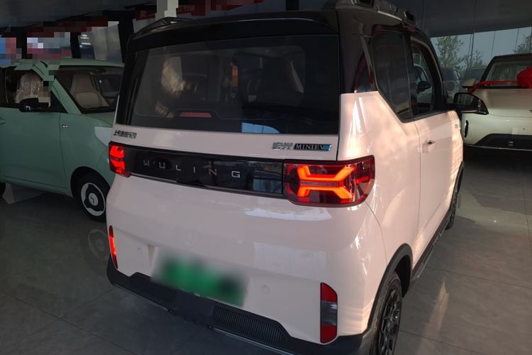 Used Wuling Hongguang MINIEV 2022 GAMEBOY 200km Gaming Edition with Lithium Iron Phosphate
