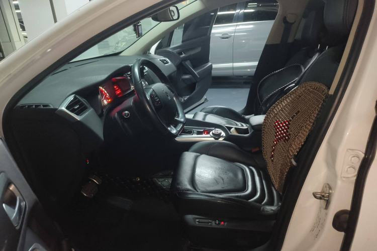 Used  6 2014 1.6T Luxury Edition THP200
