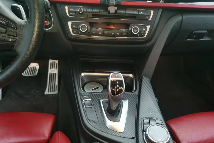 Used BMW 3 Series 2014 320i Sport Design Package
