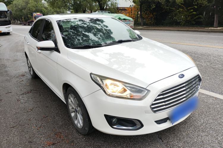 Used Ford Escort 2015 1.5L Automatic Fashion Model