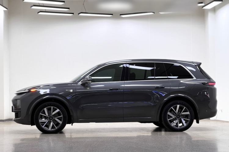 Used Li Auto L8 2023 Pro Model
