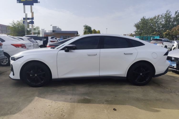 Used Changan UNI-V 2022 1.5T Prestige Version
