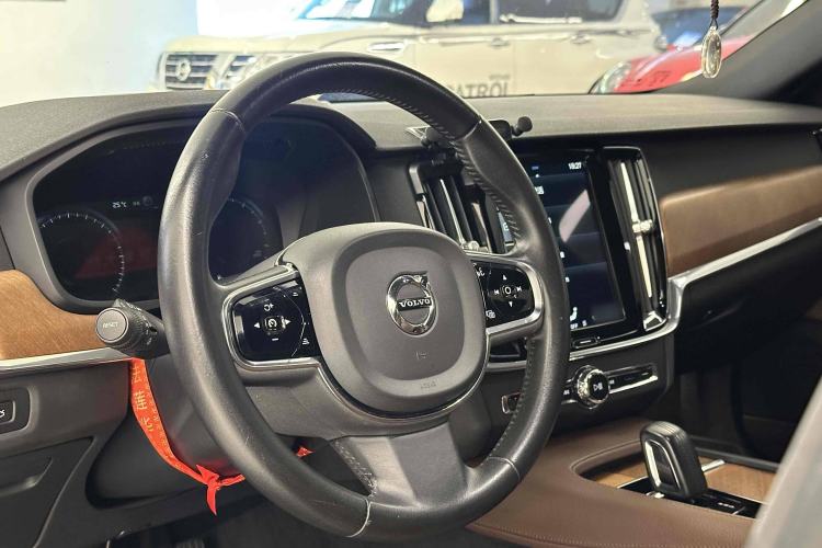 Used Volvo S90 2021 B5 Zhiyi Luxury Edition
