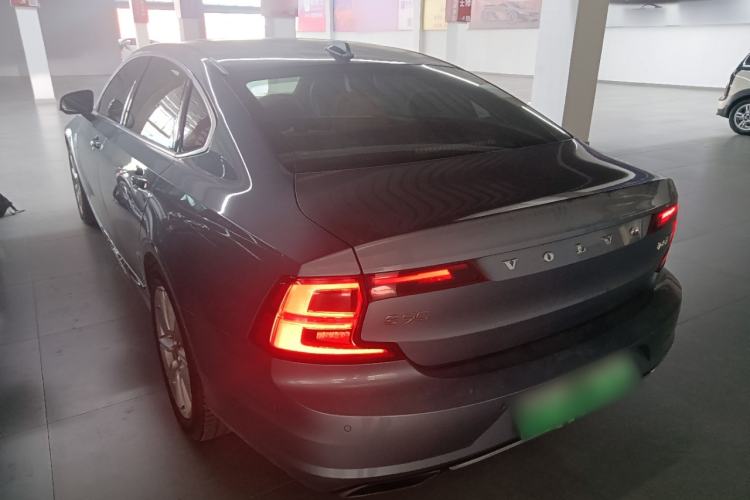 Used Volvo S90 New Energy 2019 T8 e-Drive Hybrid Intelligent Luxury Version China VI Standard