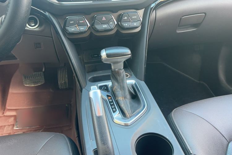 Used GAC Trumpchi GS4 2015 200T G-DCT Luxury Edition
