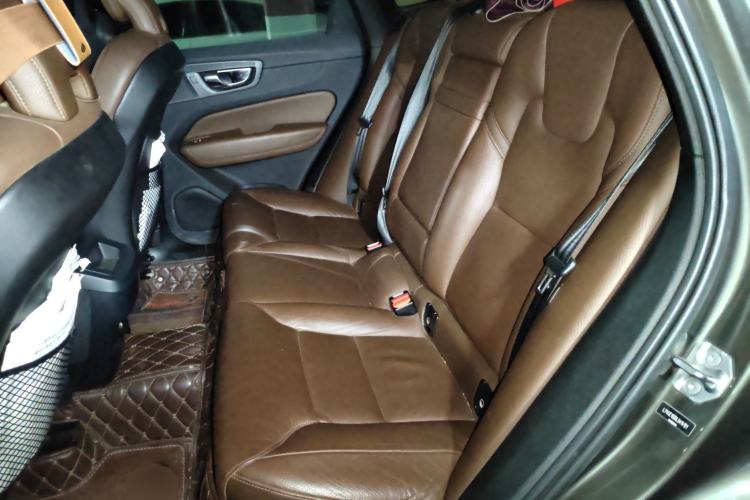 Used Volvo XC60 2019 T5 4x4 Zhiyuan Edition China VI Standard
