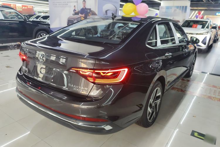 Used Volkswagen Sagitar 
