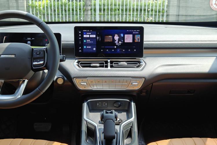 Used Haval H5 2023 2.0T Automatic Two-Wheel Drive LinkedIn Gasoline
