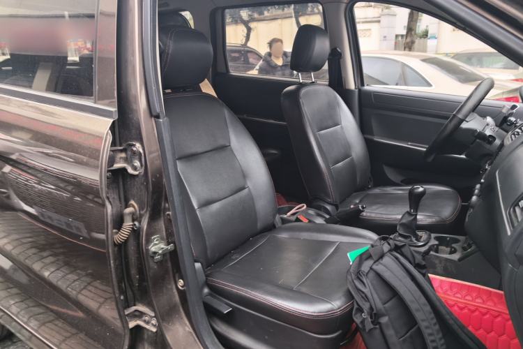 Used Dongfeng Fengon 330 2014 1.5L Manual Standard Edition DK15-02
