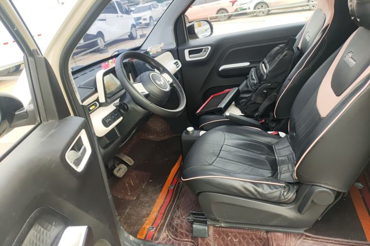 Used Wuling Hongguang MINIEV 2024 3rd Generation 215km Advanced Version
