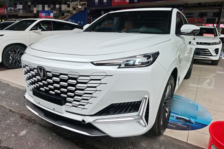 Used Changan UNI-K 2024 2.0T Two-Wheel Drive YueShang Trim