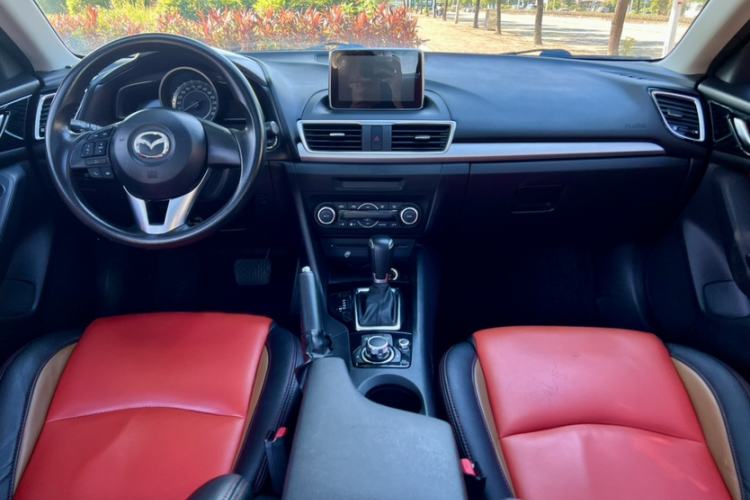 Used Mazda Mazda 3 Axela 2016 Sedan 1.5L Automatic Luxury Model