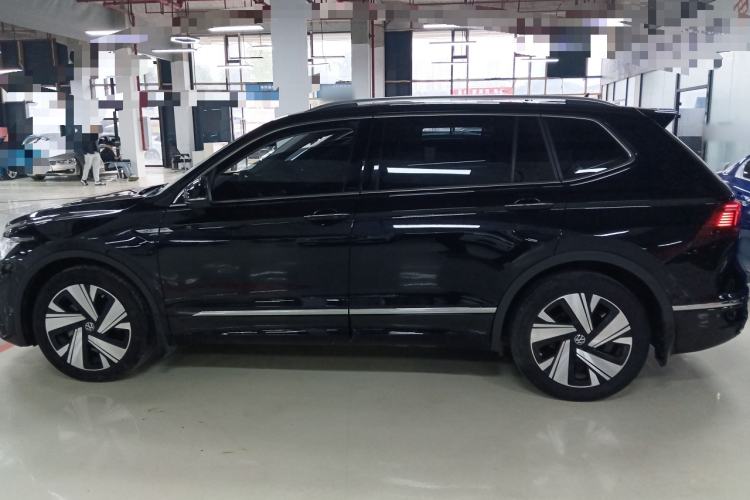 Used Volkswagen Tiguan L 2023 Restyled 330TSI Automatic Two-Wheel Drive R-Line Enhanced Comfort Version