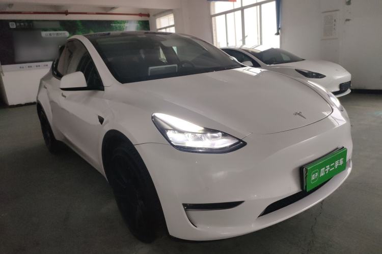 Used Tesla Model Y 2022 Long-Range All-Wheel-Drive Version
