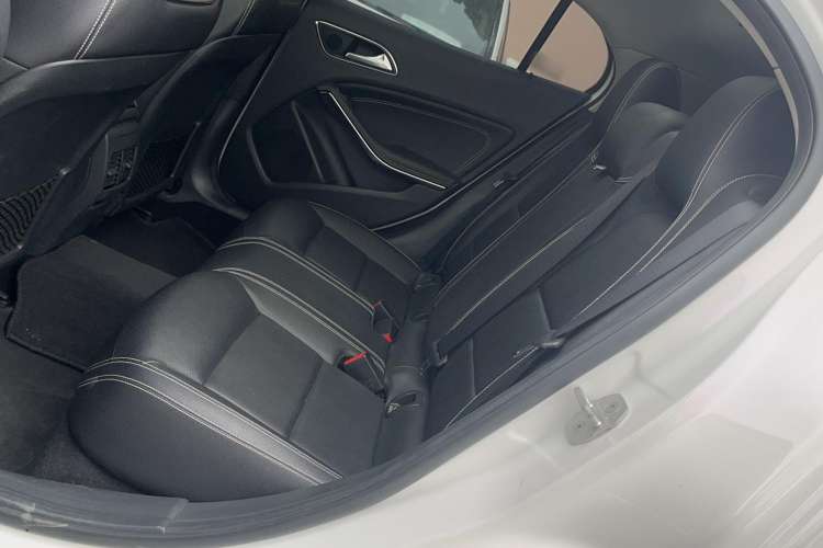 Used Mercedes-Benz GLA 2016 GLA 220 4MATIC Fashion Edition
