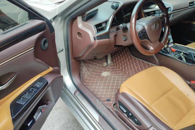 Used Lexus ES 2018 260 Excellence Edition China V Standard