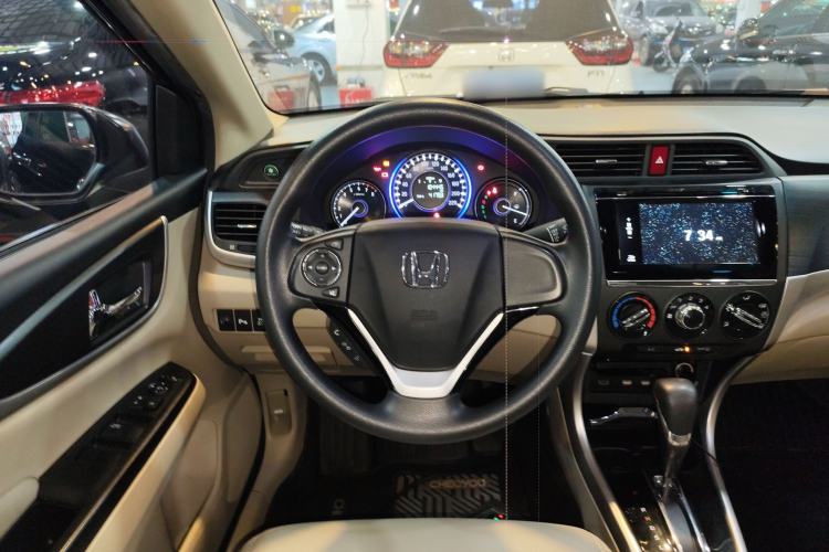 Used Honda Crider 2016 1.8L CVT Luxury Edition
