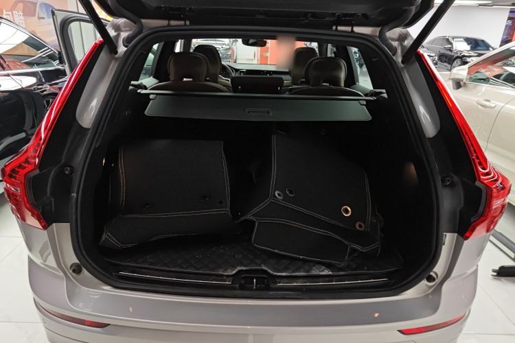 Used Volvo XC60 2025 B5 Four-Wheel Drive Smart & Advanced Luxury Edition
