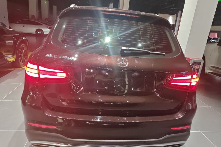 Used Mercedes-Benz GLC 2019 Facelift GLC 260 L 4MATIC Luxury Model
