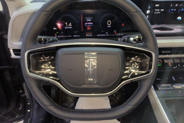 Used Lincoln Corsair 2023 2.0T Two-Wheel-Drive Luxury Edition
