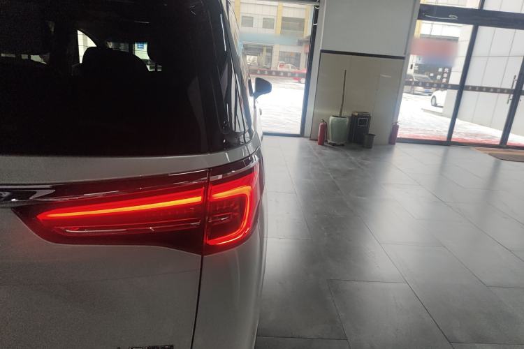 Used Buick GL8 2021 ES Landtrek 653T Smart Luxury Model
