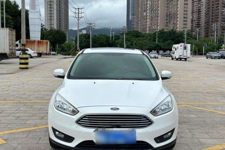 Used Ford Focus 2018 Sedan Classic 1.6L Automatic Trendy SmartDrive Edition
