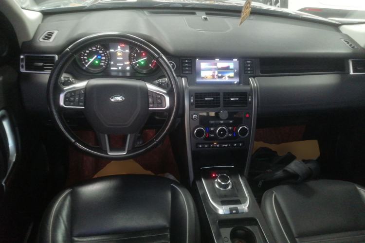 Used Land Rover Discovery Sport 2019 240 PS SE Dynamic Version China VI Standard
