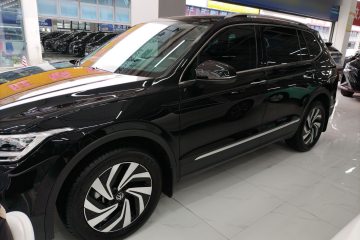 Used Volkswagen Tiguan L 2024 Outstanding Model 300TSI Automatic Two-Wheel Drive Longteng Edition