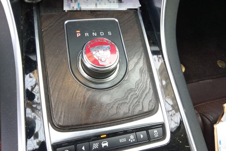 Used Jaguar XFL 2019 XFL 2.0T 250 PS Four-Wheel Drive Luxury Edition
