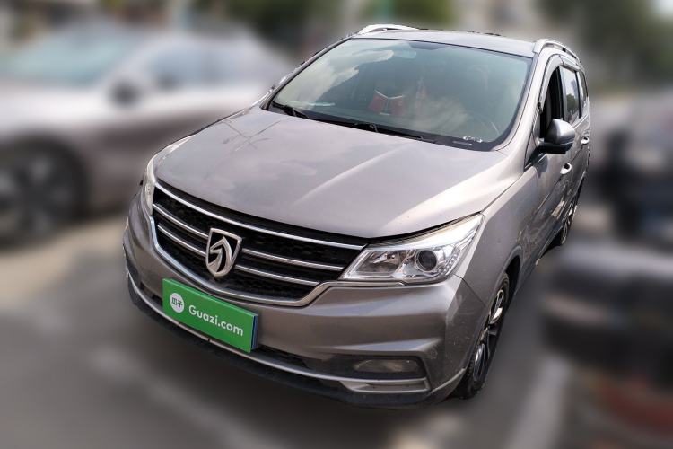 Used Baojun 730 2019 1.5L Manual Fashion Model 7-seater China VI
